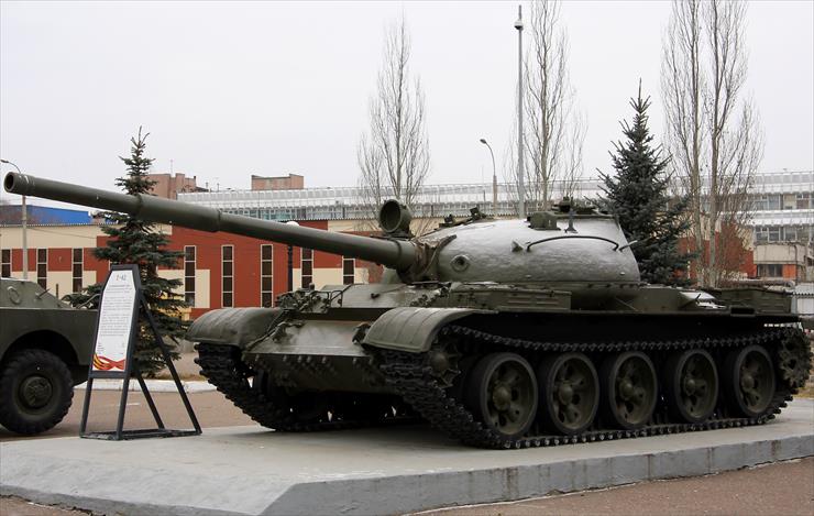 T-62 - T-62   Victory_park_Kazan_262-17.jpg